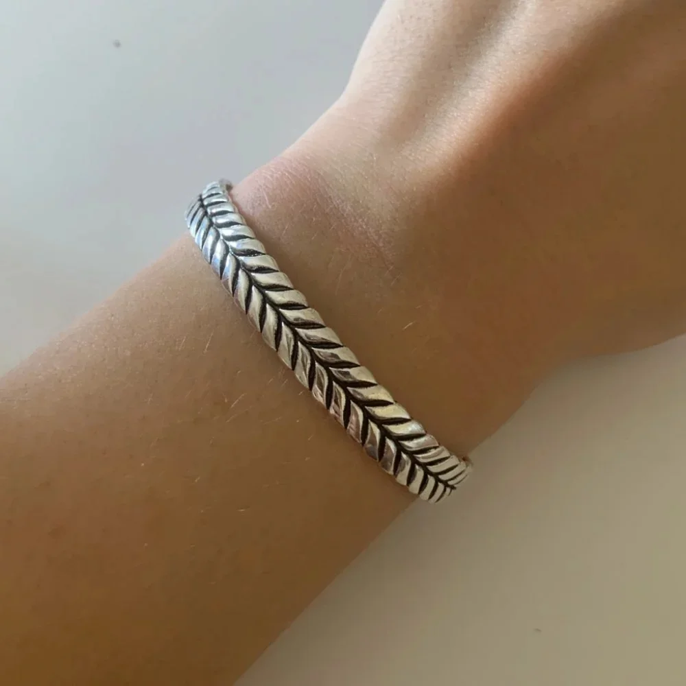 NEW 925 Silver Thick Arrow Bangle Bracelet Cuff - Picture 3 of 13